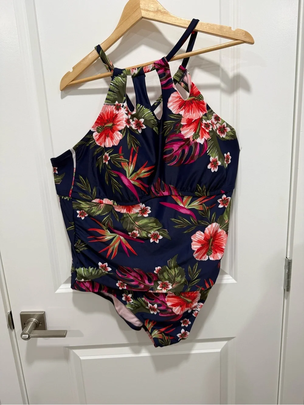 Kona Sol Keyhole Braided Strap One Piece Swimsuit Navy Tropical Hibiscus Size24W